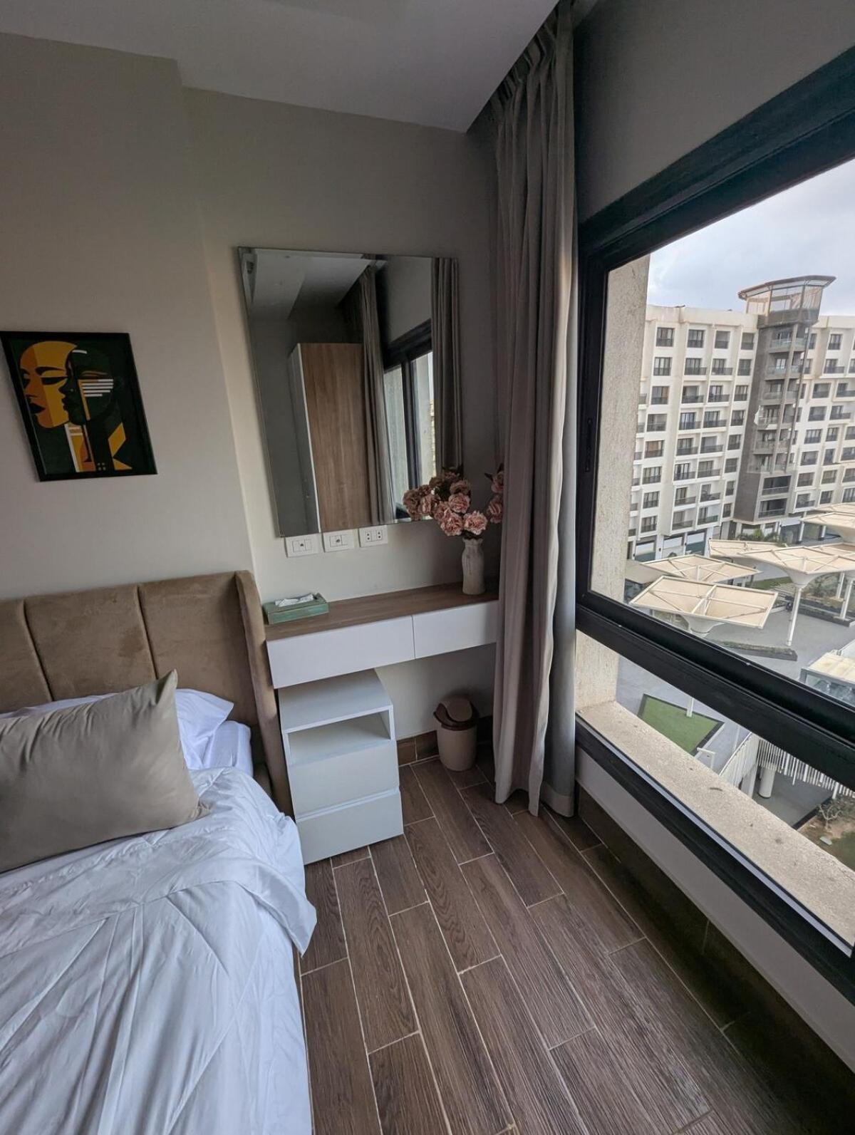 Charming Brand New 519 Apartment *